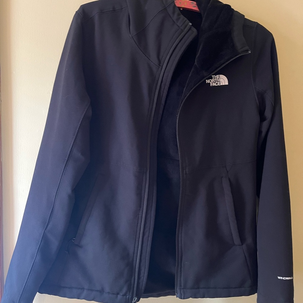The North Face Women's Black light weight fleece lined spring type